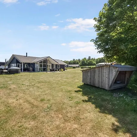 Family-Friendly Holiday Home W, Hot Tub And Sauna Holiday home *