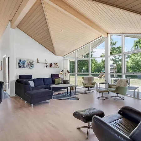 Family-Friendly Holiday Home W, Hot Tub And Sauna Holiday home